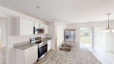 26 Biscayne Dr in Palm Coast, FL - Building Photo - Building Photo