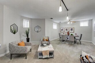 4256 Maryland Ave in St. Louis, MO - Building Photo - Building Photo