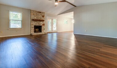 3103 Leaf Ln in Austin, TX - Building Photo - Building Photo