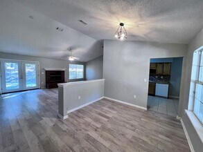 6311 Thomasville Rd in Tallahassee, FL - Building Photo - Building Photo