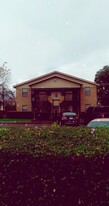 Green Oaks Apartments