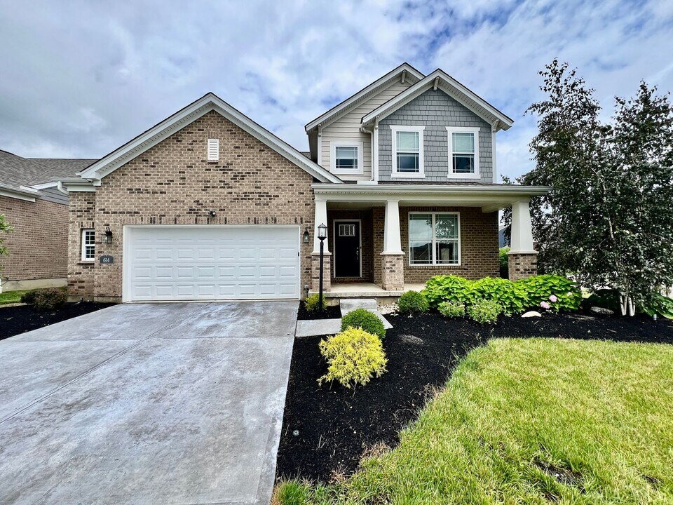 614 Bellasera Dr in Dayton, OH - Building Photo