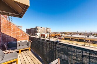 251 S Mill St in Lewisville, TX - Building Photo - Building Photo