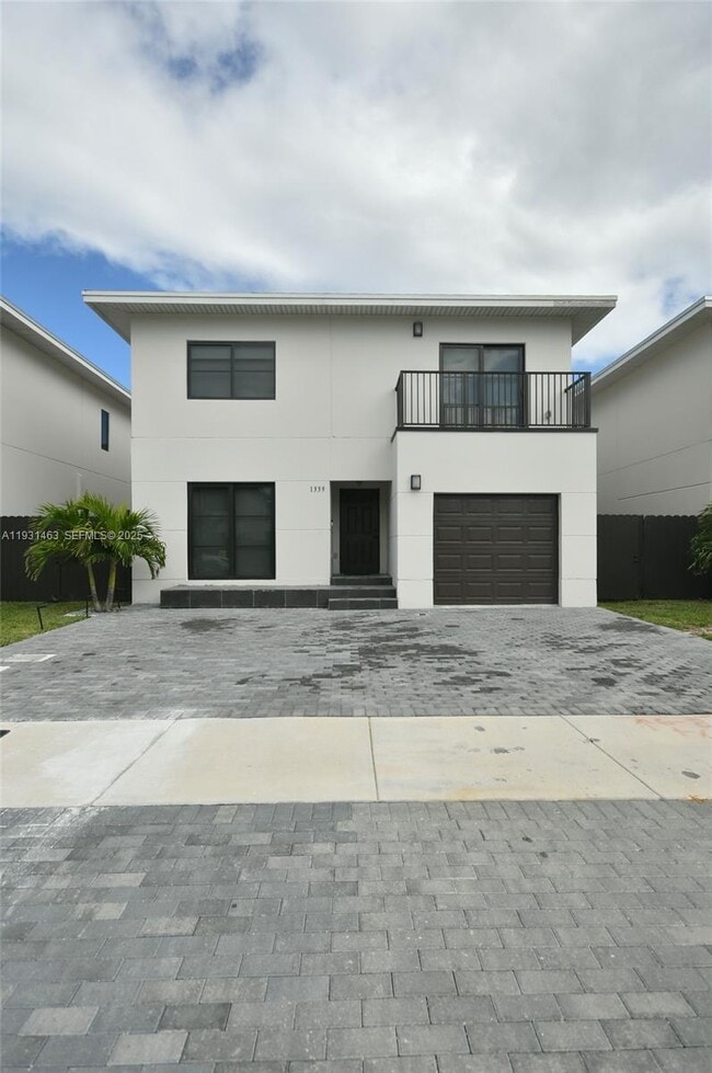 1339 NW 2nd Ln in Florida City, FL - Building Photo - Building Photo