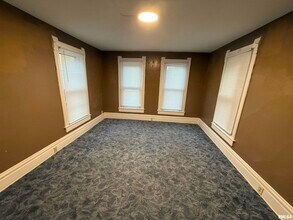 2635 N Missouri Ave in Peoria, IL - Building Photo - Building Photo