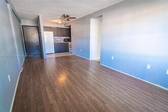 2000 NW 29th St in Miami, FL - Building Photo - Building Photo