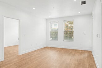 Cirrus Redwood City in Redwood City, CA - Foto de edificio - Interior Photo