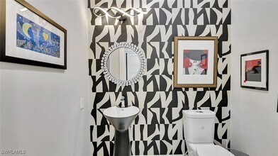 739 5th Ave N in Naples, FL - Building Photo - Building Photo