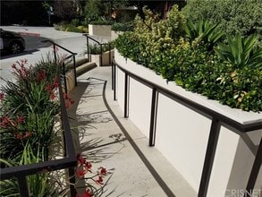 4440 Vantage Ave in Los Angeles, CA - Foto de edificio - Building Photo