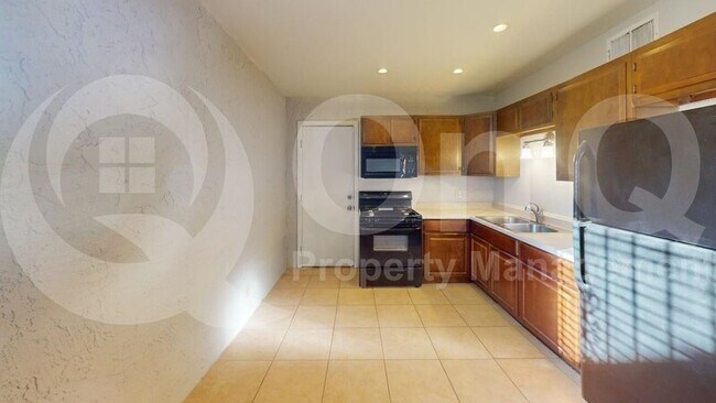 335 E Adams St in Tucson, AZ - Building Photo - Building Photo