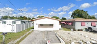 504 NW 7th Ct in Hallandale Beach, FL - Building Photo