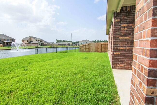 29618 Clover Shore Dr in Spring, TX - Building Photo - Building Photo