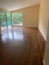 3045 N Lamer St in Burbank, CA - Foto de edificio - Building Photo