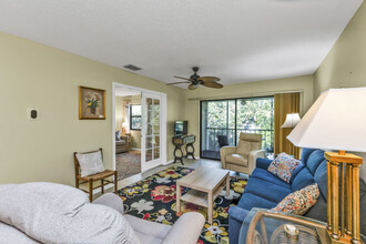 634 Bird Bay Dr E in Venice, FL - Building Photo - Building Photo