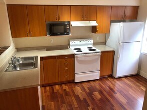 18270 Northeast 97th Way, Unit 104 in Redmond, WA - Building Photo - Building Photo