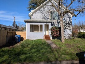 2712 E 8th St in Vancouver, WA - Building Photo