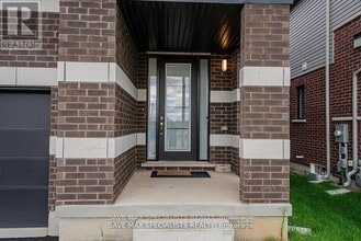 298 Newman Dr in Cambridge, ON - Building Photo - Building Photo