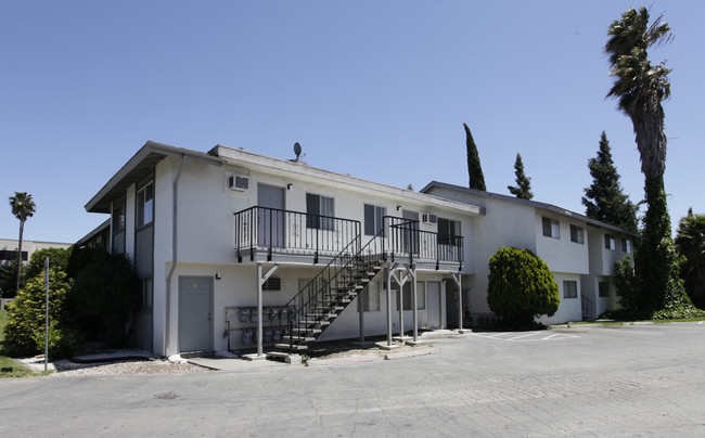 Tradewind Apartments in Fairfield, CA - Building Photo - Building Photo