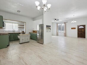 2290 Orange Ave in Beaumont, TX - Building Photo - Building Photo