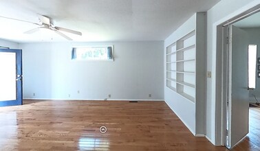 4224 South Washington Street, Unit 1W in Marion, IN - Foto de edificio - Building Photo