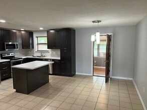 11 Hawthorne Dr in Conway, AR - Building Photo - Building Photo