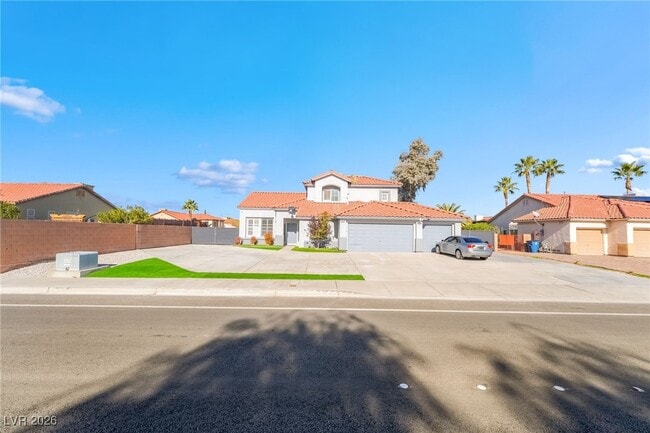 2076 E Wigwam Ave in Las Vegas, NV - Foto de edificio - Building Photo