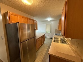 6949 Windsor Pl in Anchorage, AK - Building Photo - Building Photo