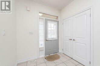 180 Pelee Ave in Vaughan, ON - Building Photo - Building Photo