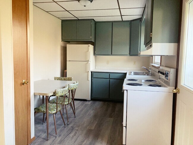 property at 5212 Sunset Rd