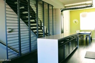 516 E Ames Pl in Phoenix, AZ - Foto de edificio - Building Photo