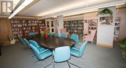 1025 Grenon Ave in Ottawa, ON - Building Photo - Building Photo