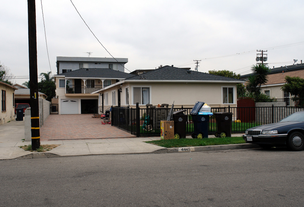 4445 W 137th St in Hawthorne, CA - Foto de edificio