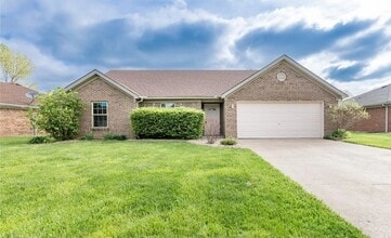 4105 Lakeside Dr in Sellersburg, IN - Building Photo - Building Photo