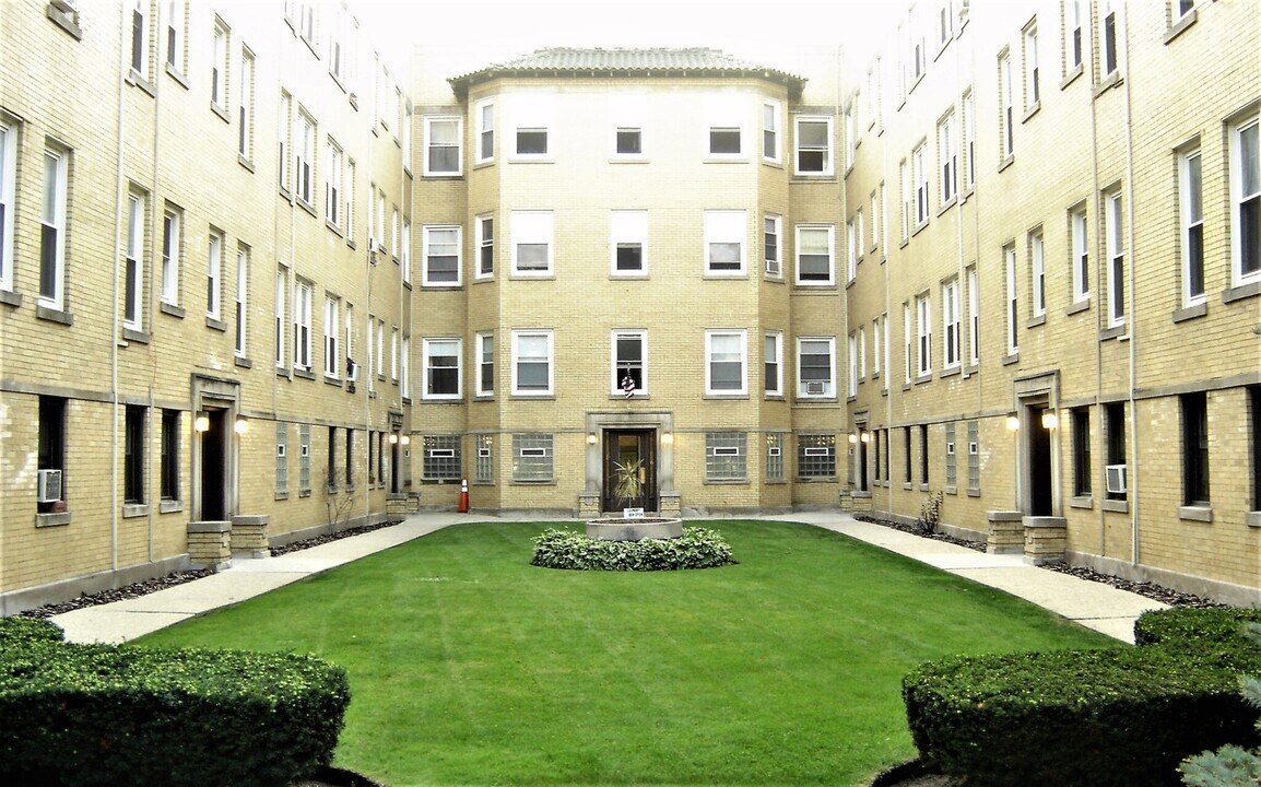6532 N Lakewood Ave in Chicago, IL - Building Photo