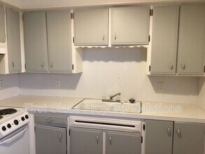 1104 N Carol Ln in Oklahoma City, OK - Building Photo - Building Photo
