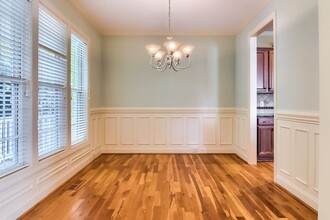 428 Marsh Landing Dr in Holly Springs, NC - Foto de edificio - Building Photo