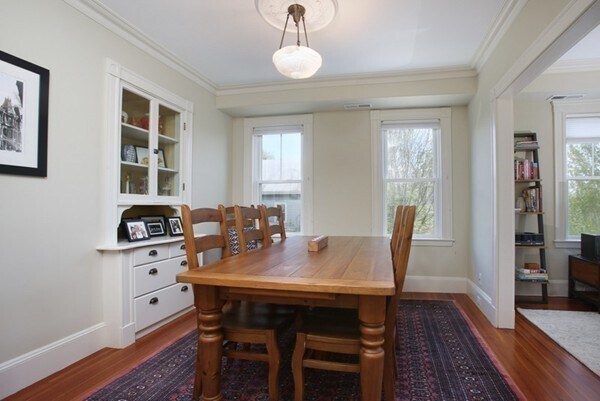 425 Medford St, Unit 3 in Somerville, MA - Foto de edificio - Building Photo