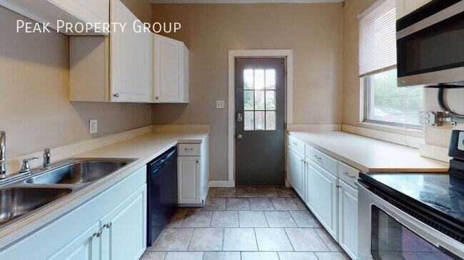 2305 Rohs St in Cincinnati, OH - Building Photo - Building Photo