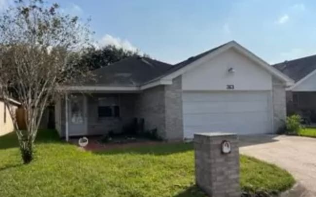 property at 313 Chico Blvd