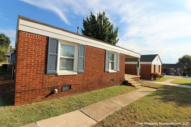 property at 1017 E Edwards St