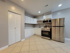 941 Brooks Ln in Baltimore, MD - Building Photo - Building Photo