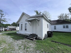 408 S Washington Ave in Sedalia, MO - Building Photo - Building Photo