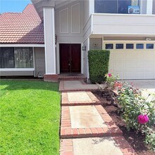 46 Christamon W in Irvine, CA - Building Photo - Building Photo