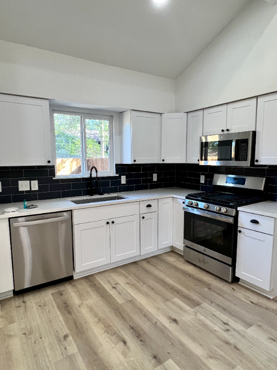 6209 Reicher Dr-Unit -B in Austin, TX - Building Photo