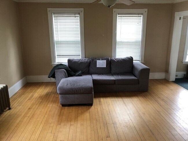 19 Oak St-Unit -1 in Orono, ME - Building Photo - Building Photo
