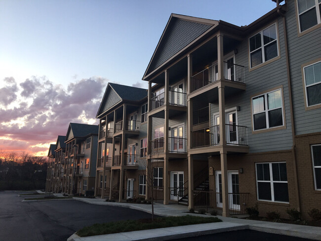 Madison Crest Apartment Homes in Madison, TN - Building Photo - Building Photo