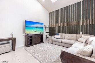 13141 Whitehaven Ln in Ft. Myers, FL - Building Photo - Building Photo