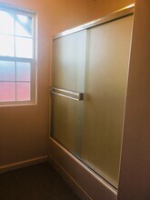 2235 W Lark Ave in Visalia, CA - Building Photo - Building Photo