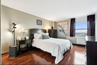 1255 N Sandburg Ter, Unit 2309 in Chicago, IL - Foto de edificio - Building Photo