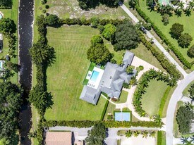 14559 Drafthorse Ln in Wellington, FL - Building Photo